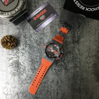 Casio G-Shock GA-100 برتقالي و رمادي ساعة رياضية