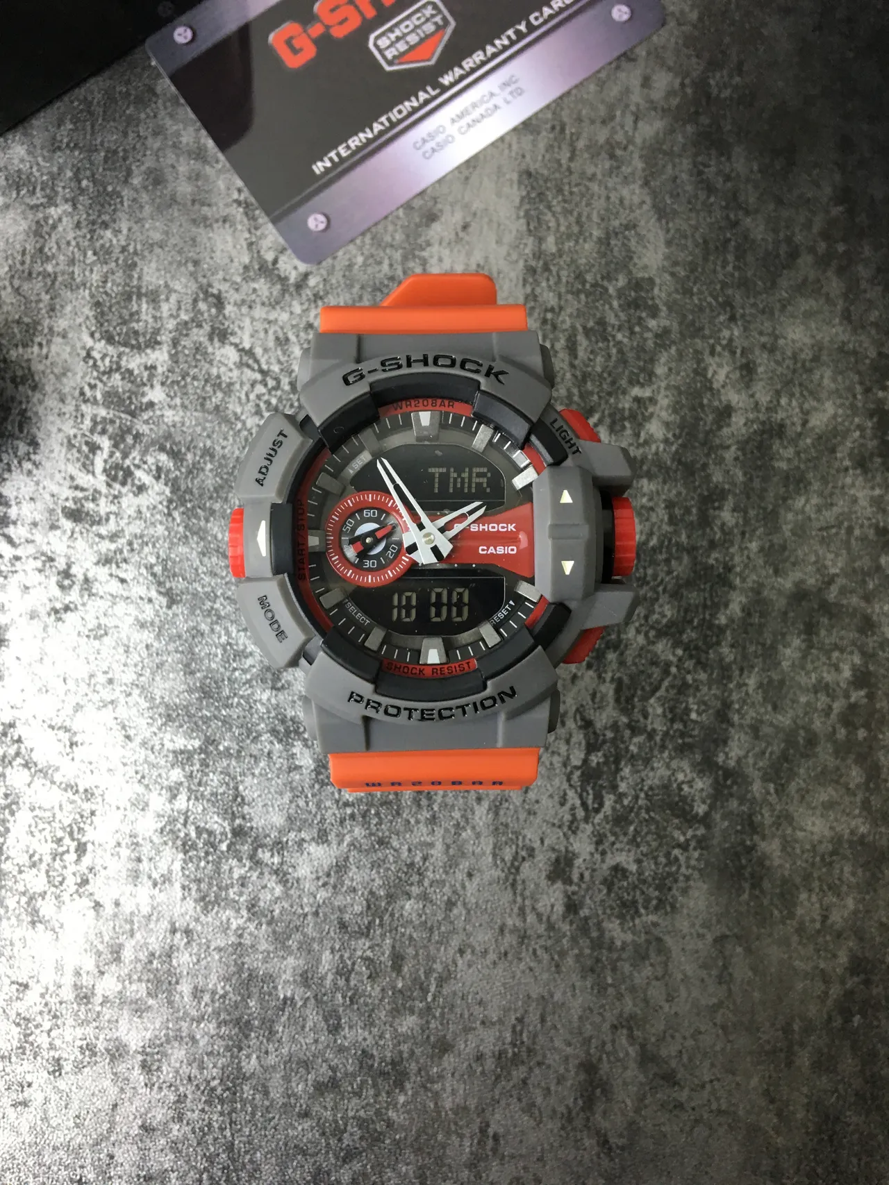 Casio G-Shock GA-100 Orange et Gris Montre de sport 2