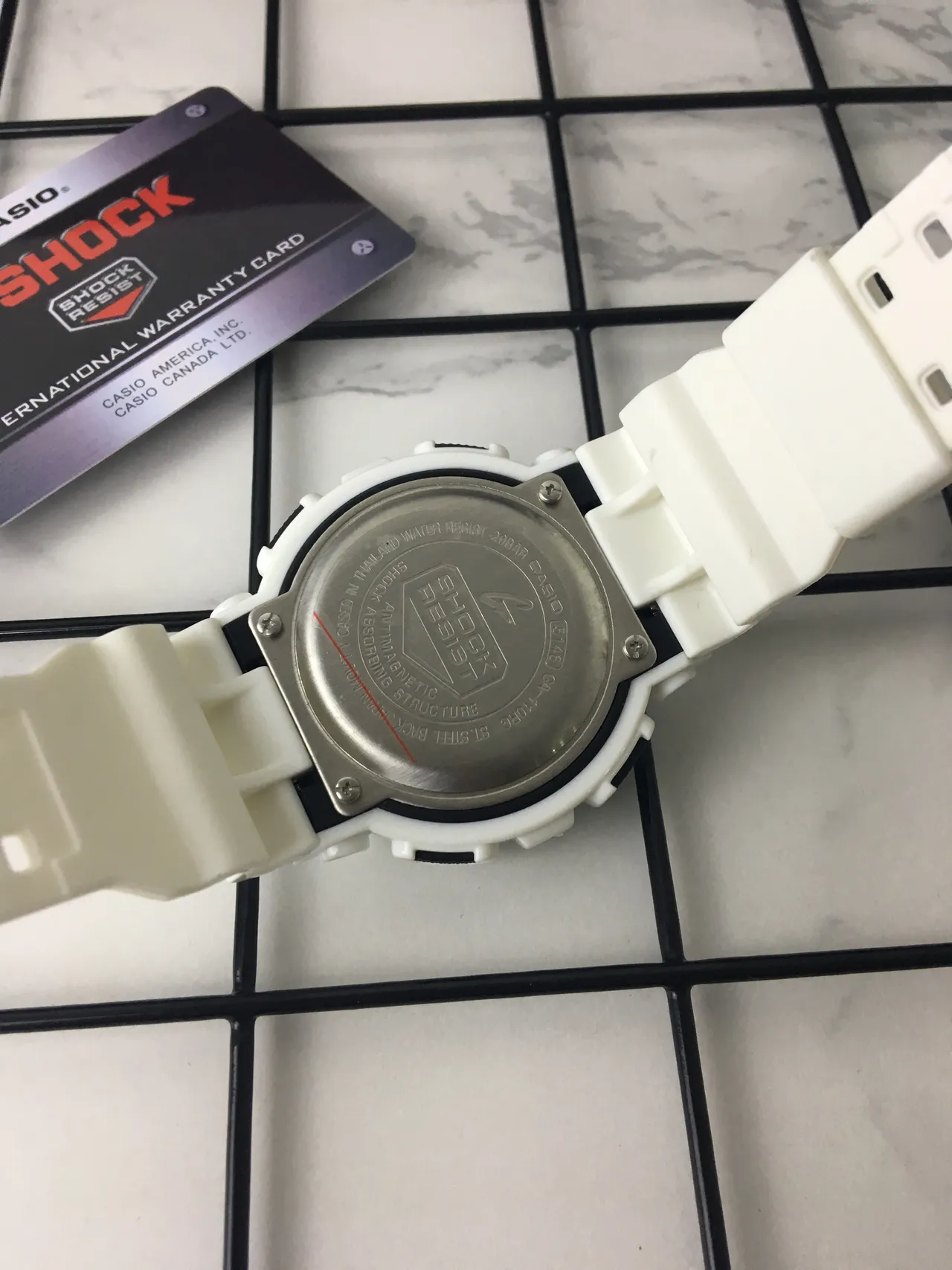 Casio G-Shock GA-100 blanco y negro reloj deportivo 4