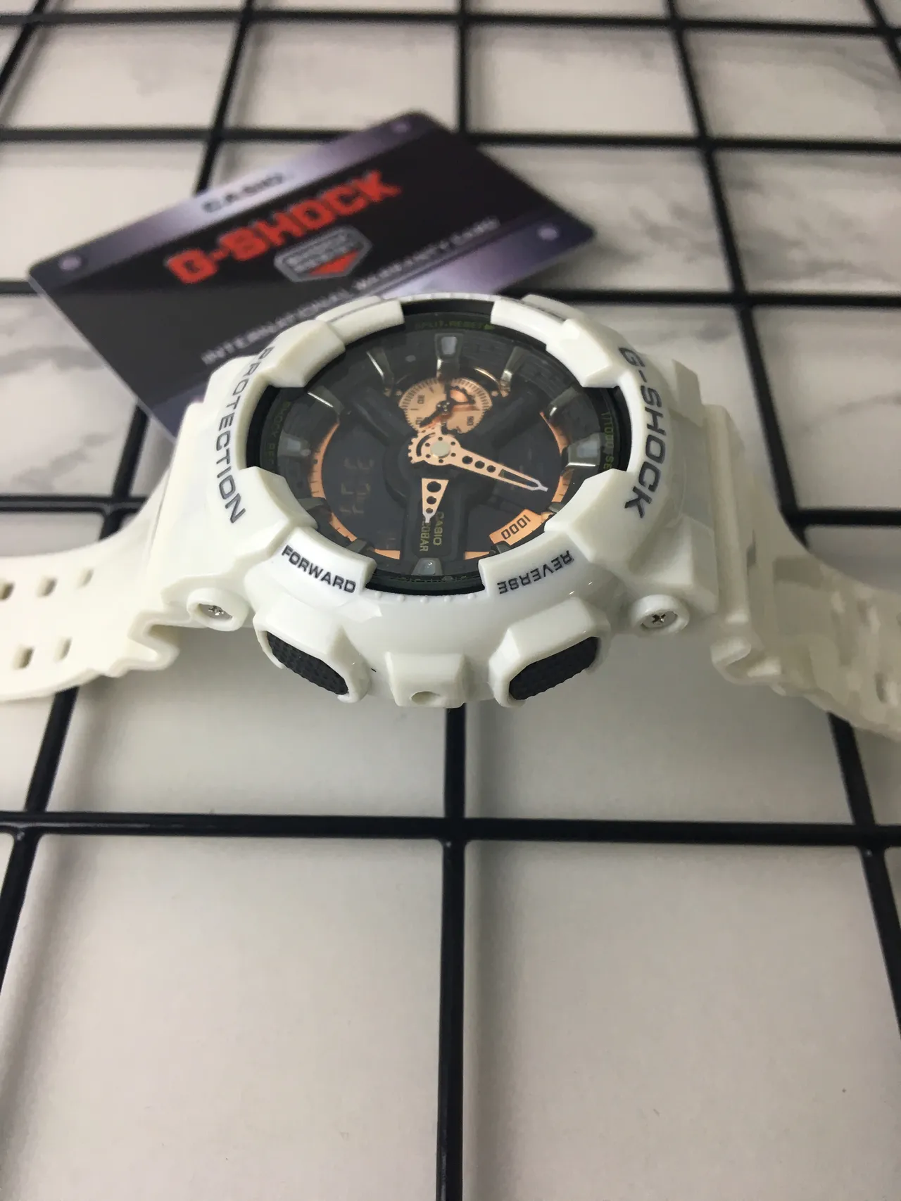 Casio G-Shock GA-100 blanco y negro reloj deportivo 5