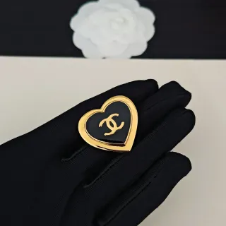 Chanel Amour Black Gold Heart-Shaped Enamel And Metal Brooch