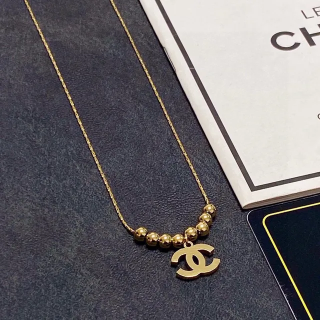 Chanel Beaded CC Pendant Gold Necklace 4