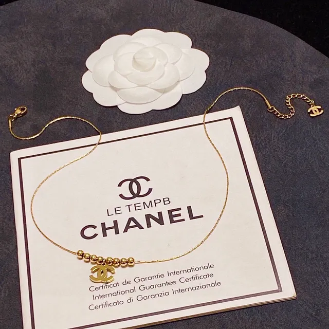 Chanel Beaded CC Pendant Gold Necklace 5