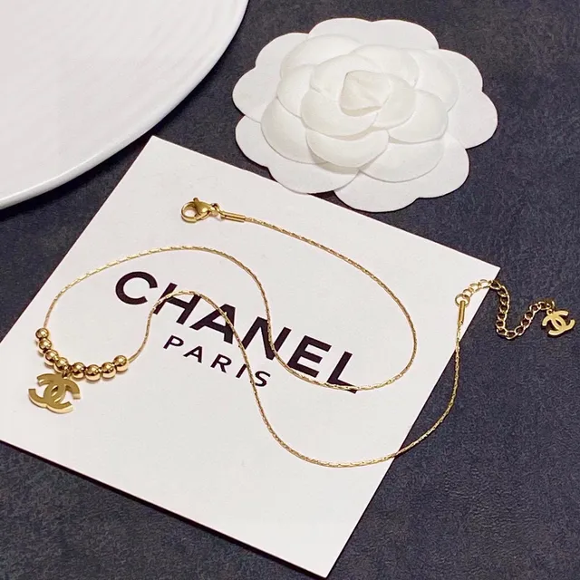 Chanel Beaded CC Pendant Gold Necklace 8