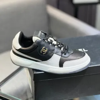 Chanel 黑色 白色 低帮 混合材质 鞋面 生活方式运动鞋