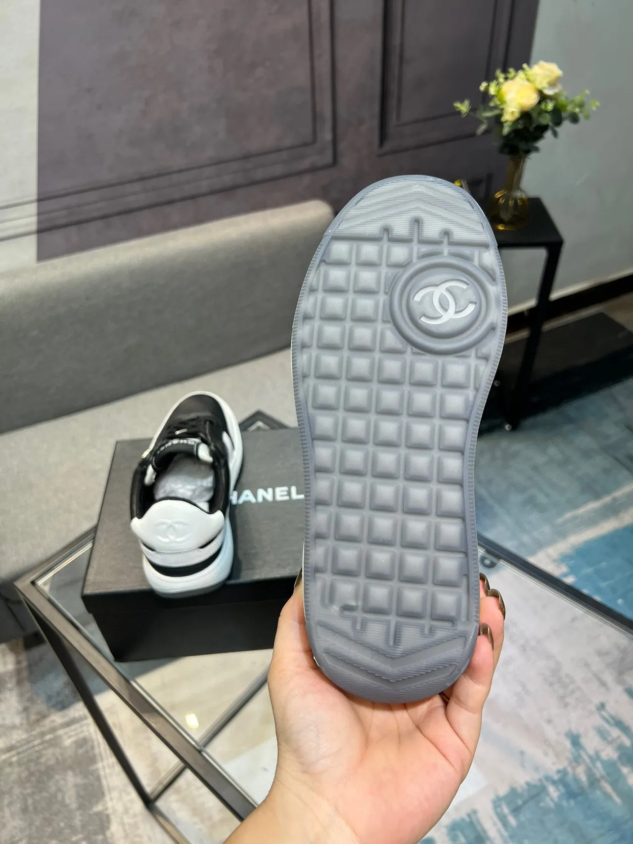 Chanel Black White Low-Top Mixed-Material Upper Lifestyle Sneakers 7