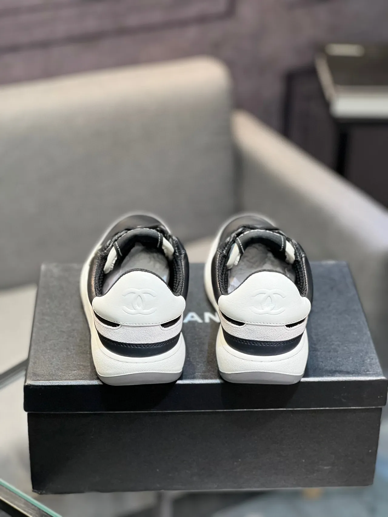Chanel Black White Low-Top Mixed-Material Upper Lifestyle Sneakers 8
