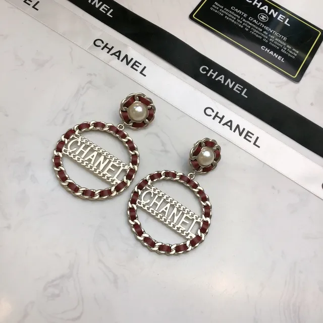 Chanel Brincos Bordeaux Prata Logo-Recortado Aros Ovais Borda Corrente Maçada 2