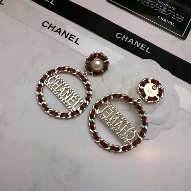 Chanel Brincos Bordeaux Prata Logo-Recortado Aros Ovais Borda Corrente Maçada 4