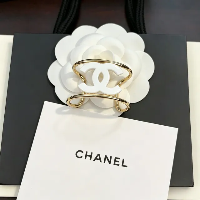 Chanel Camellia CC Logo White Resin and Gold-Tone Cuff Bracelet 6