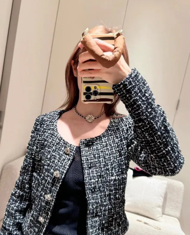 Chanel Camellia Crystal-Embellished Chain Necklace 9