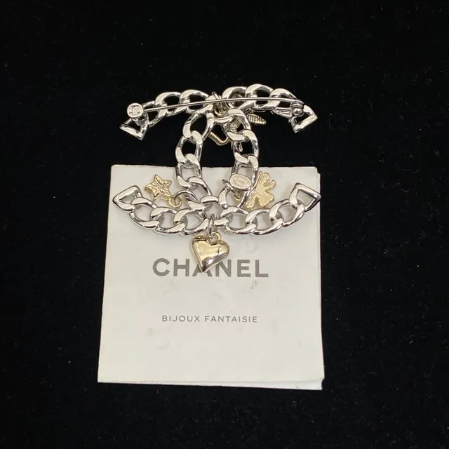 Chanel CC Chain Bow and Charms Brooch 3