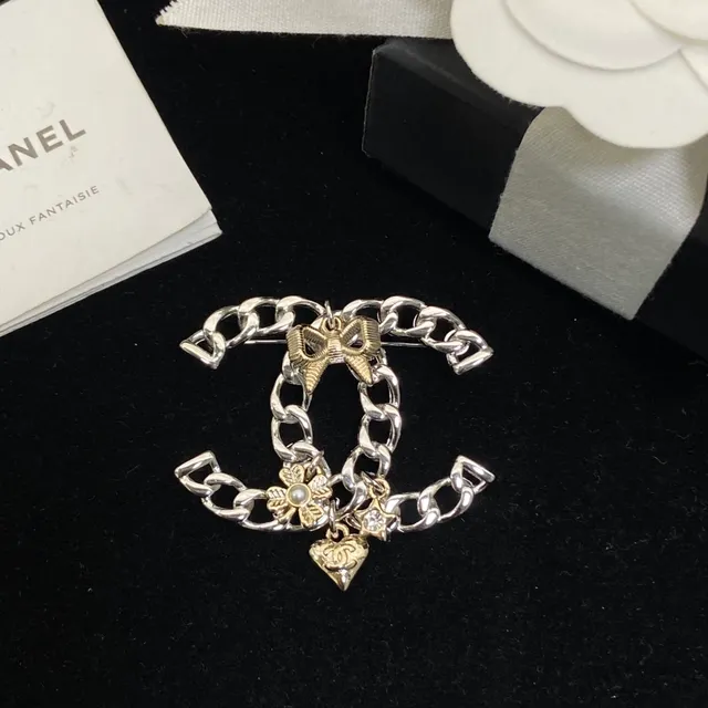Chanel CC Chain Bow and Charms Brooch 5