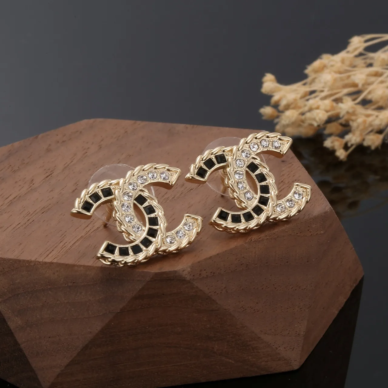 Chanel CC Gold Black Interlocking Logo Twisted Rope Border Earrings 2