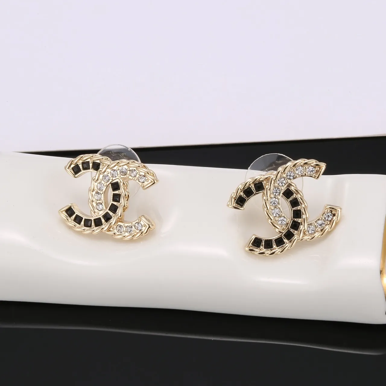 Chanel CC Gold Black Interlocking Logo Twisted Rope Border Earrings 3