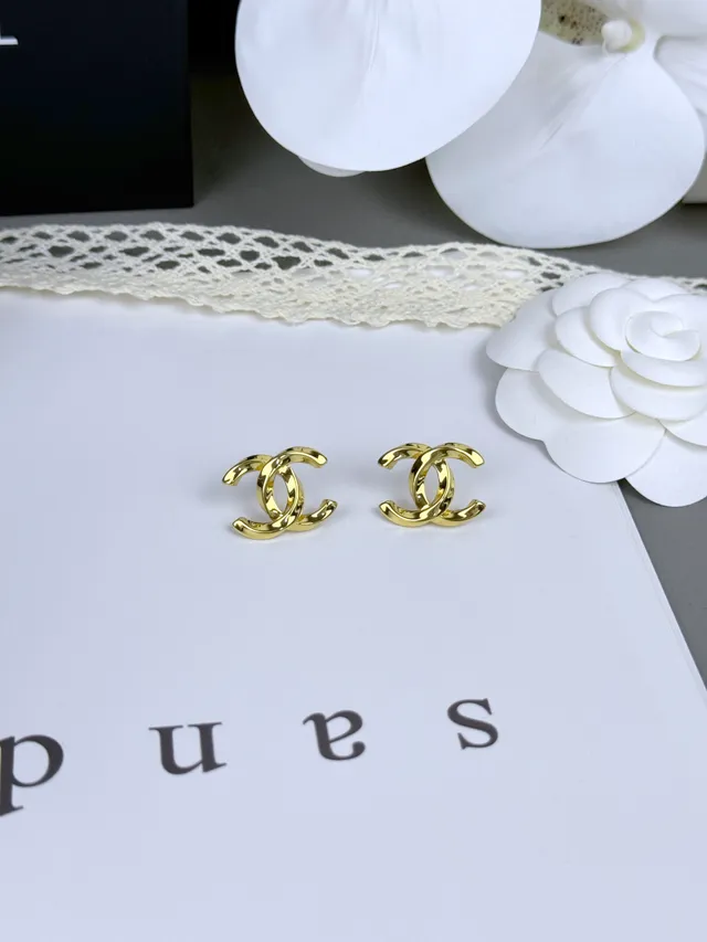 Chanel CC Logo Gold Black Interlocking Polished Metal Earrings 6