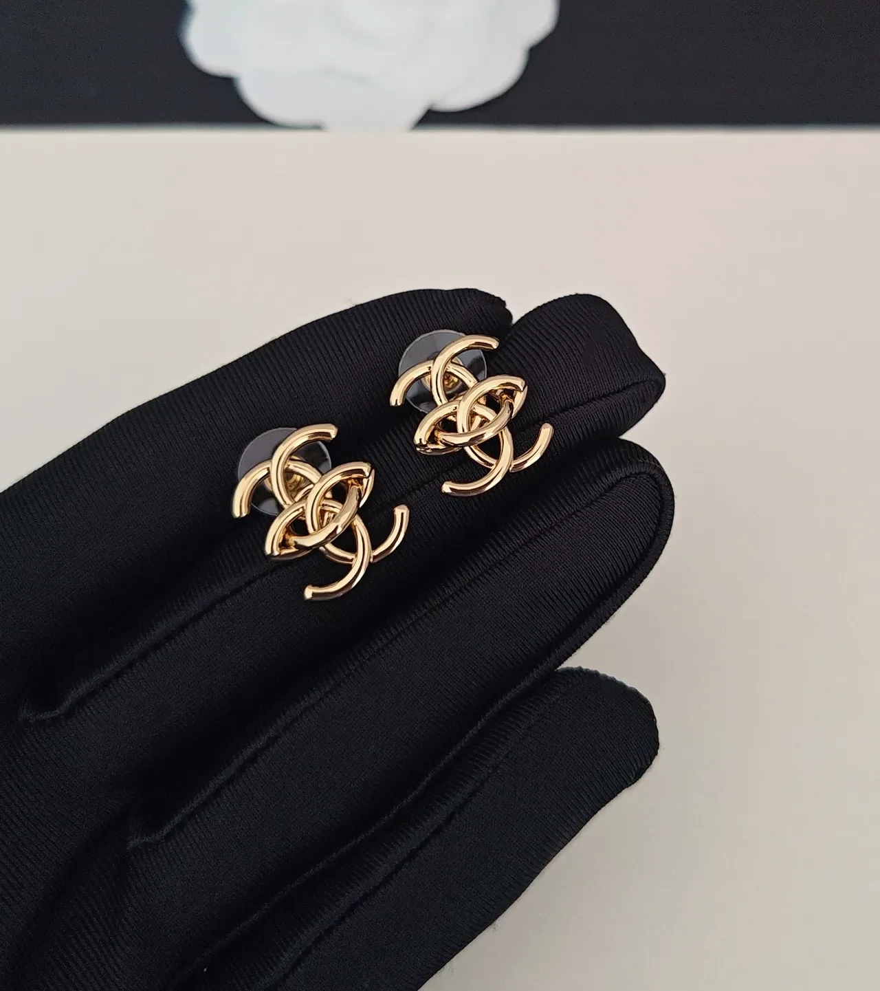 Chanel CC Logo Gold-Tone Stud Earrings 5