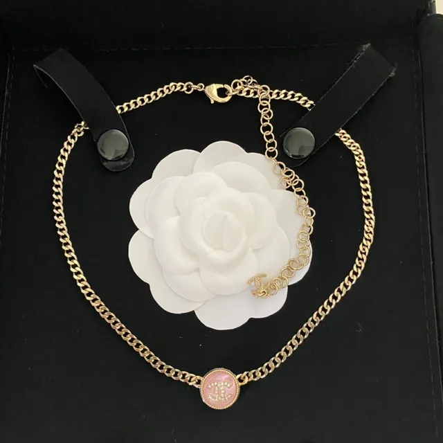 Chanel CC Pendant Necklace Gold Pink Curb Chain Circular Enamel Necklace 4