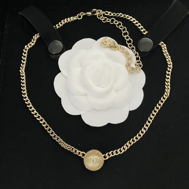 Chanel CC Pendant Necklace Gold Pink Curb Chain Circular Enamel Necklace 6