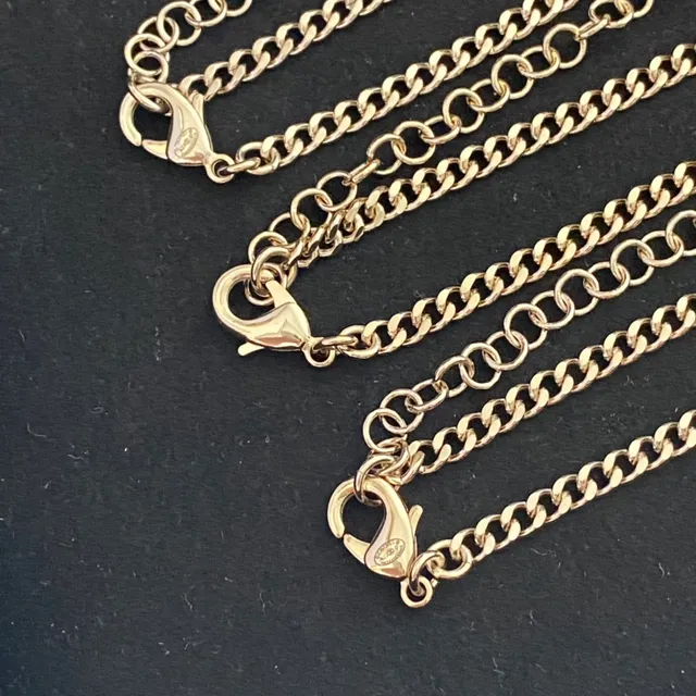 Chanel CC Pendant Necklace Gold Pink Curb Chain Circular Enamel Necklace 7