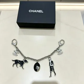 Chanel चार्म्स बैग चार्म सेट गोल्ड टोन काला सफेद गुलाबी इनेमल ब्रेसलेट