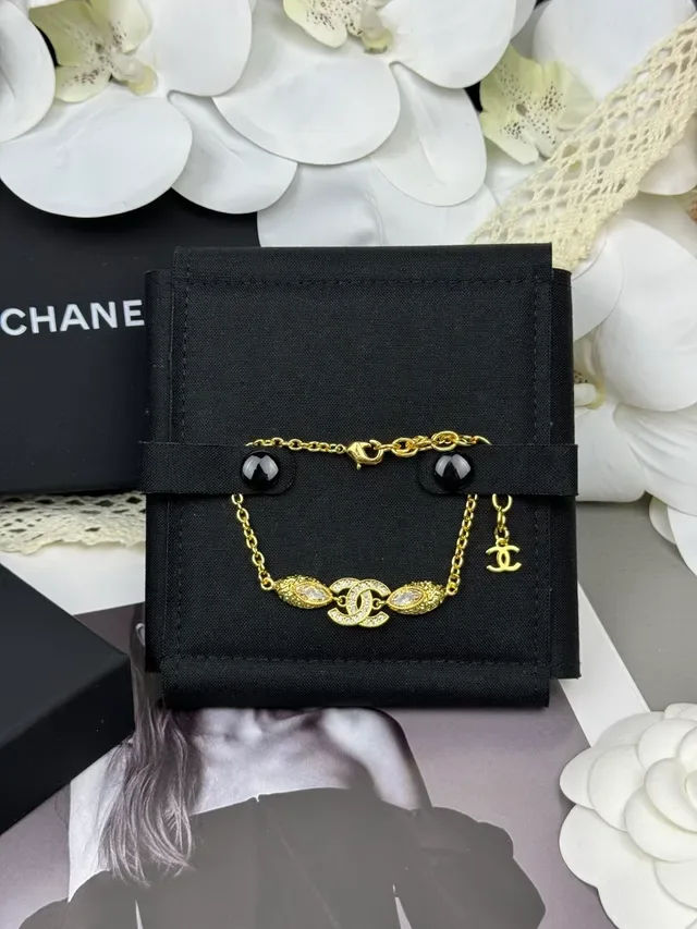 Chanel Gold Black Chain Interlocking CC Logo Bracelet 9