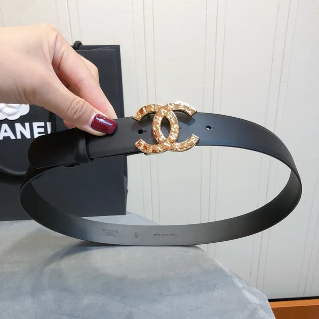 Chanel Interlocking CC Buckle Black Leather Belt 2