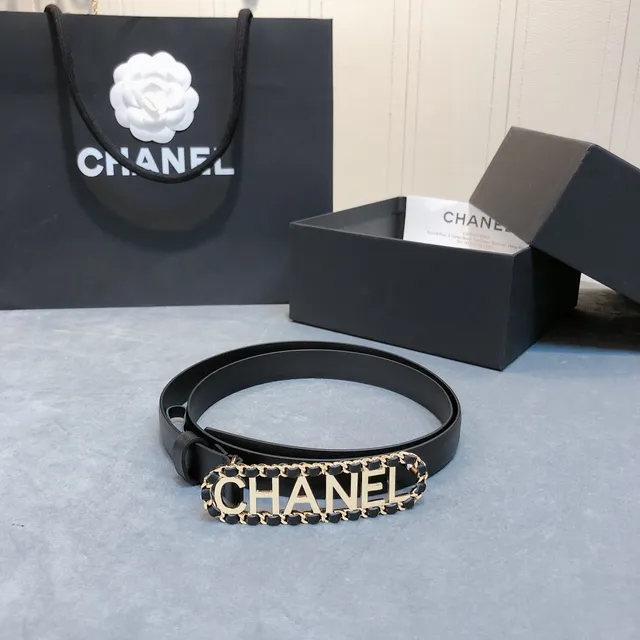 Cinturón Logo Chanel Negro con Adorno de Cadena Tono Dorado Cinturón de Cuero 5