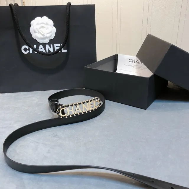 Cinturón Logo Chanel Negro con Adorno de Cadena Tono Dorado Cinturón de Cuero 6