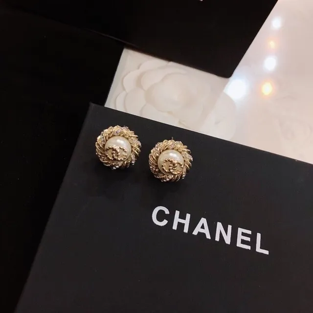 Chanel Pearl and CC Logo Stud Earrings 3