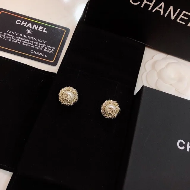 Chanel Pearl and CC Logo Stud Earrings 6