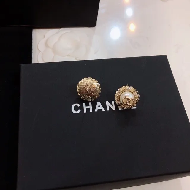 Chanel Pearl and CC Logo Stud Earrings 8