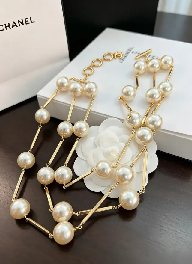 Chanel Pearl and Gold Bar Link Necklace 4