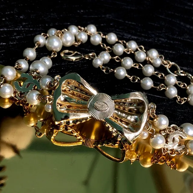 Chanel Pearl and Gold Chain Bow Necklace 6