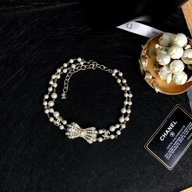 Chanel Pearl and Gold Chain Bow Necklace 9