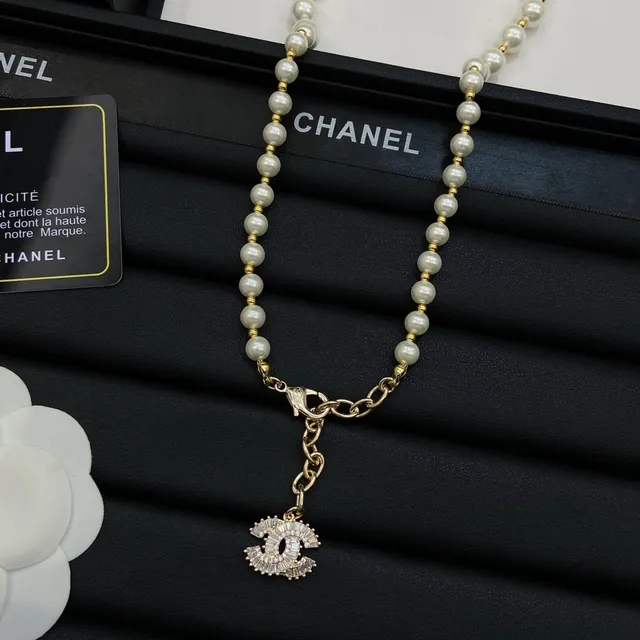 Collar Chanel Perla CC Cadena de Oro Blanco 5