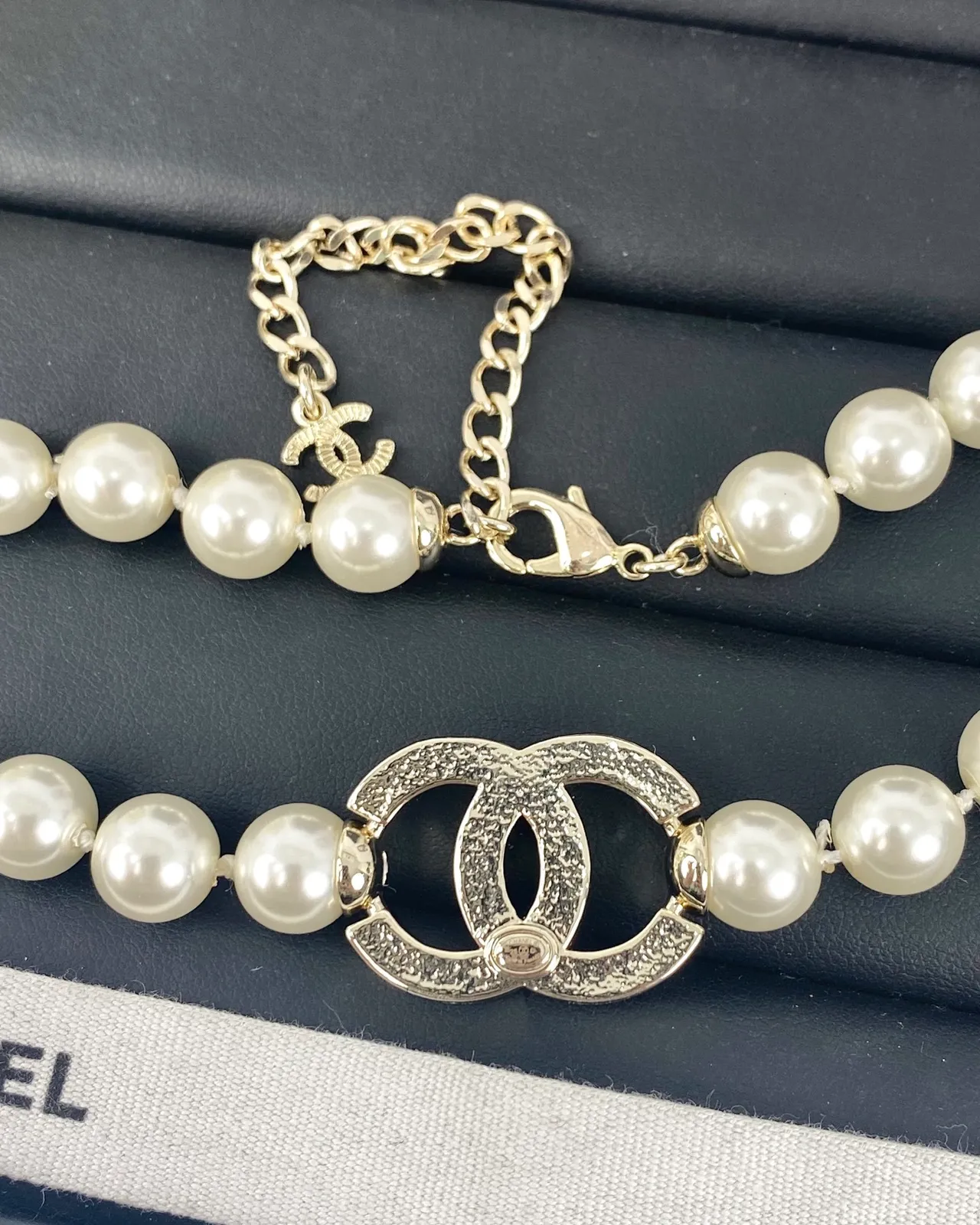 Chanel Collier perles chaîne blanc rose émaillé CC Logo Collier 4