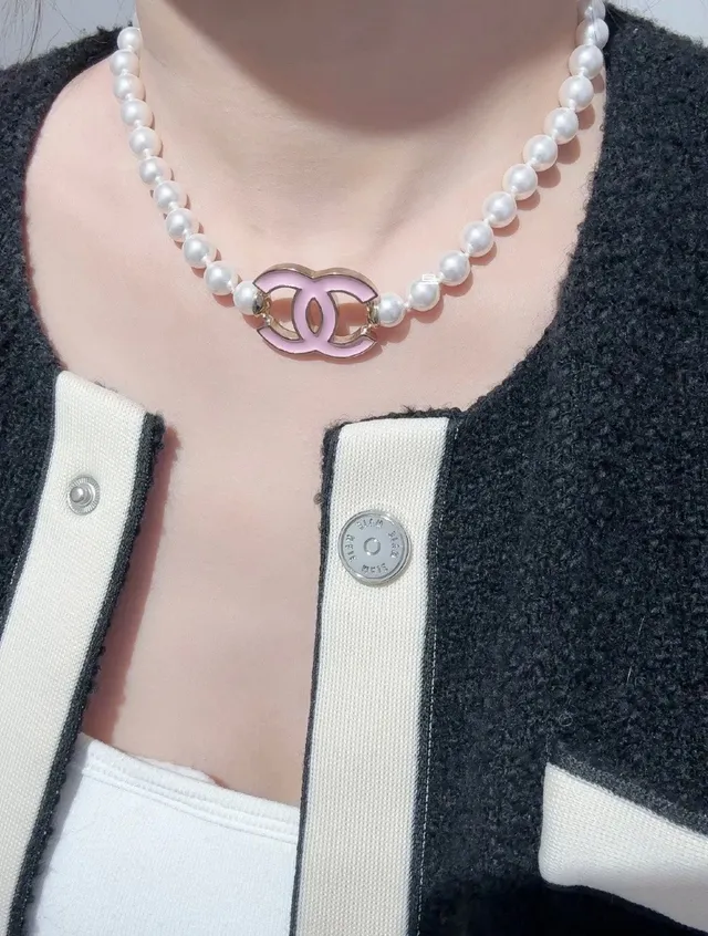 Chanel Collier perles chaîne blanc rose émaillé CC Logo Collier 12