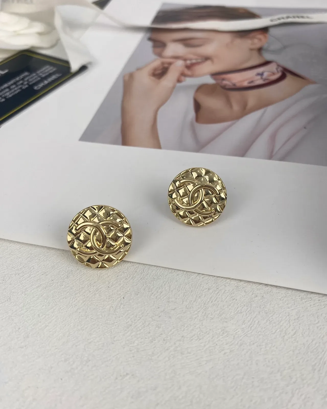 Chanel Quilted CC Logo Stud Gold Circular Earrings 8