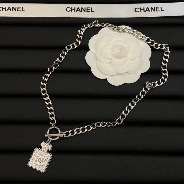 Chanel Silver White Chain-Link Crystal-Embellished Necklace 7