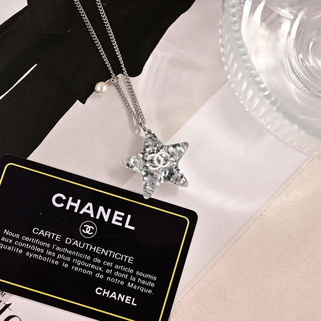 Chanel Prateado Branco Colgante em Forma de Estrela Resina Interior Marmoreado 4