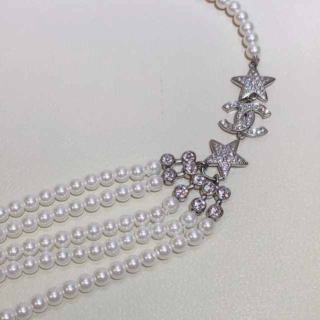 Chanel Star & CC Pearl Choker Necklace 4
