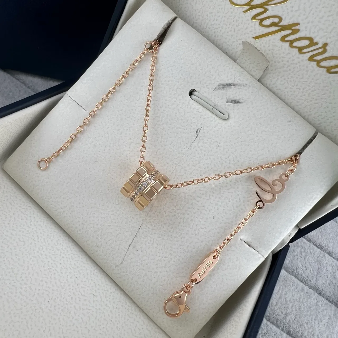 Chopard Collier Pendentif Barril Géométrique en Or et Argent avec Pierres Pavé-Set 4