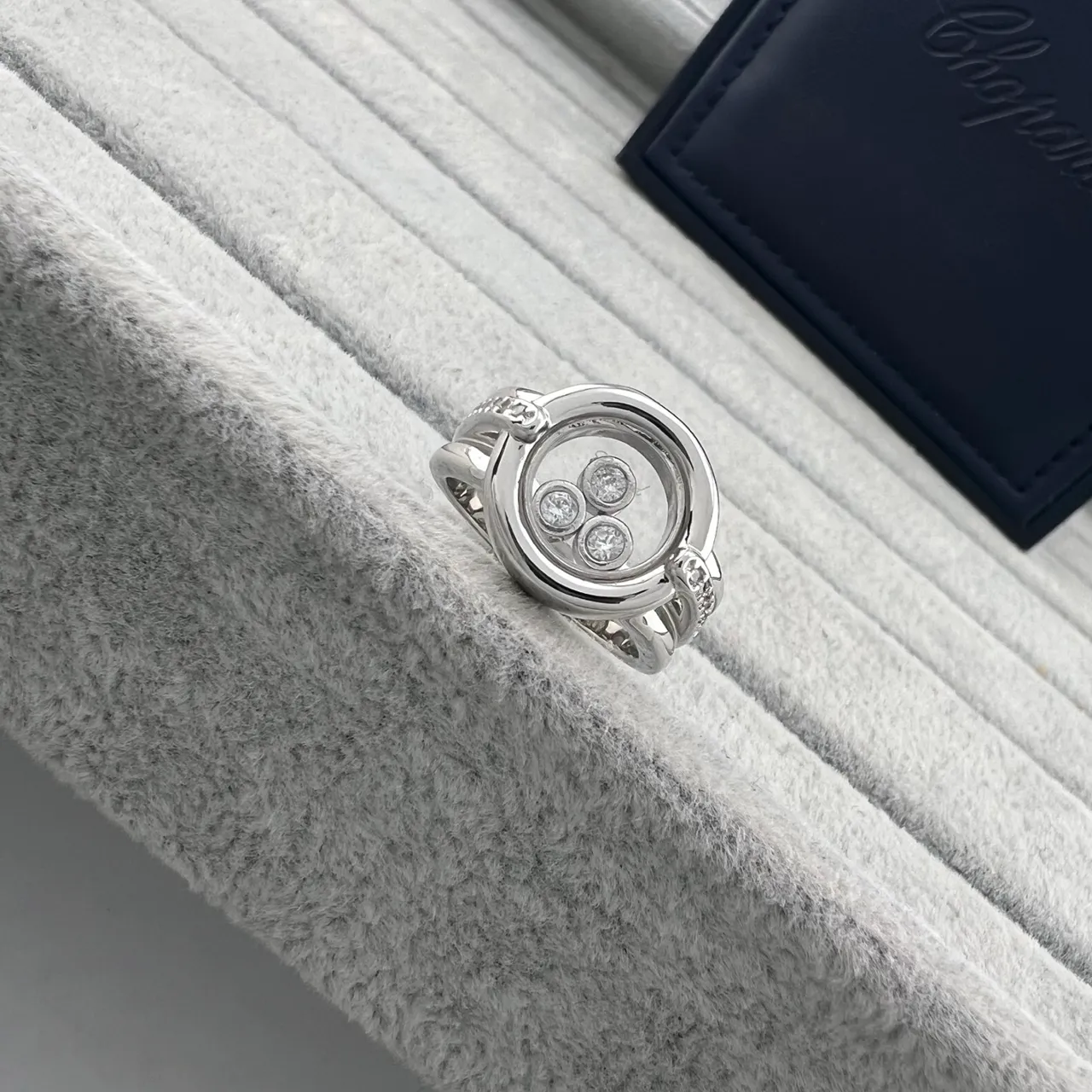 Chopard Happy Diamonds Rotating Diamond Disc Ring 2