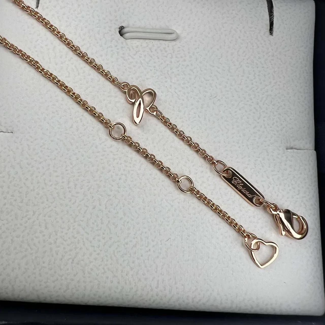 Chopard Happy Hearts Heart-Shaped Floating Diamond Pendant Necklaces 4