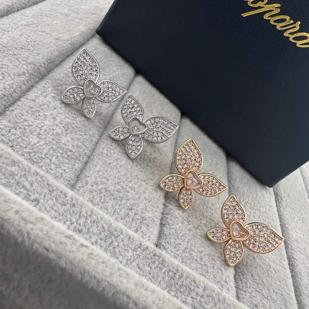 Chopard Happy Hearts Silver Gold Flower-Shaped Pavé-Set Earrings 5