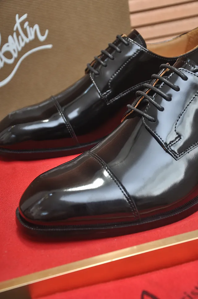 Christian Louboutin Chaussures Oxford Cap-Toe Noir Brillant 2