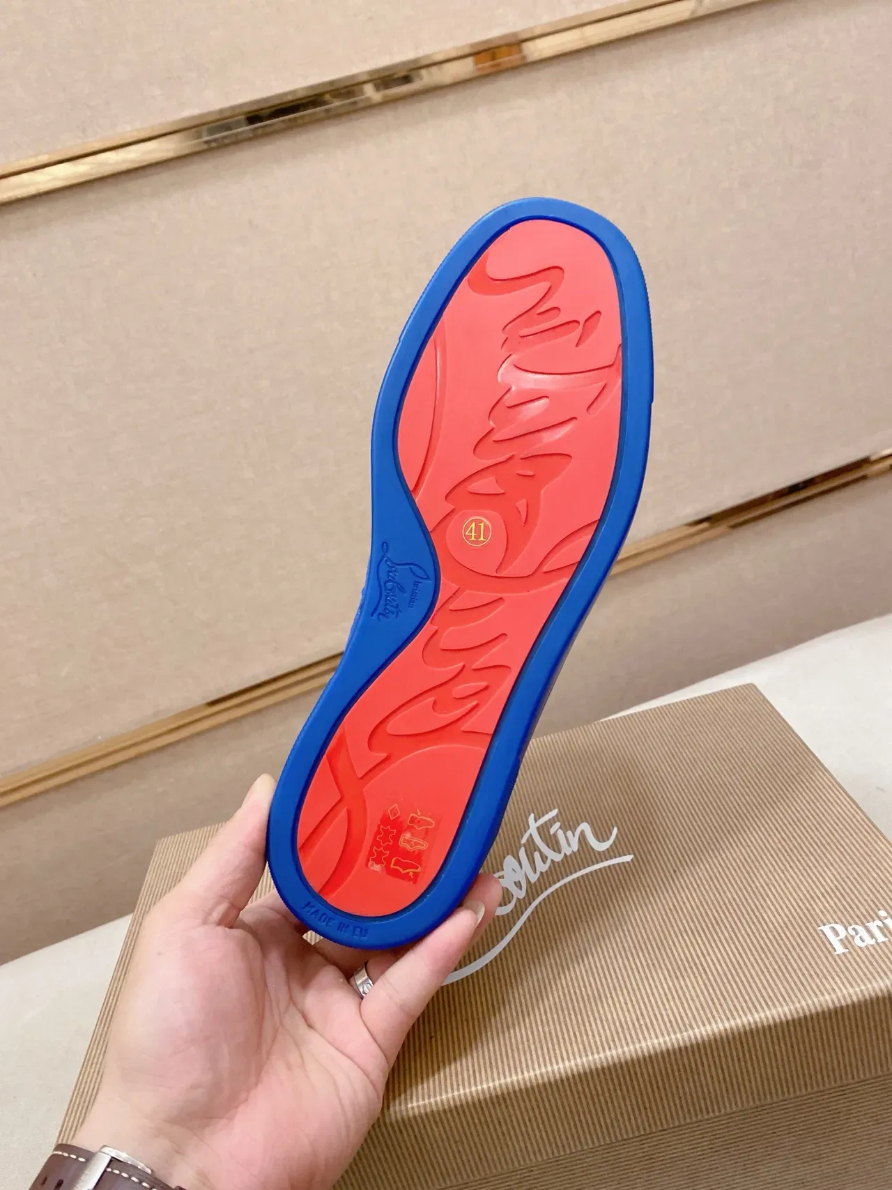 Christian Louboutin Spike Sneakers Bleu daim Style de vie 2