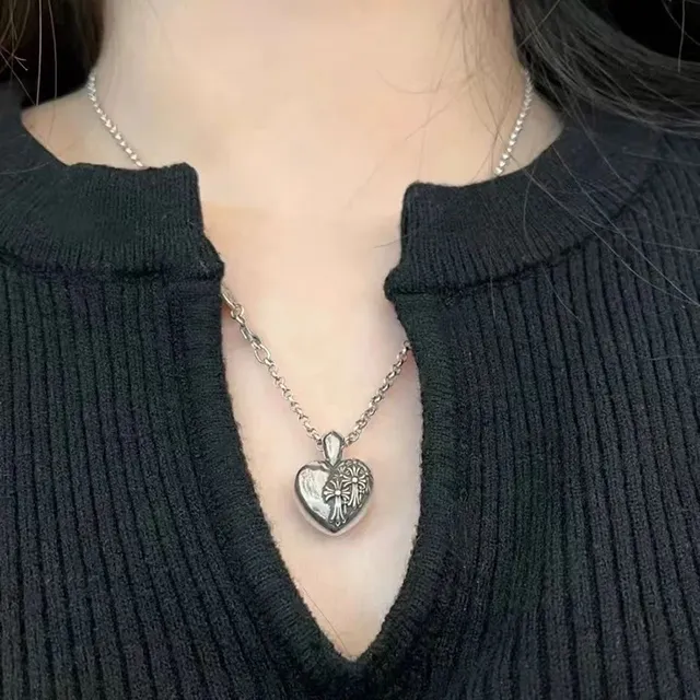 Chrome Hearts Croix Fleur Cœur Pendentif Collier 2