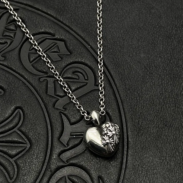 Chrome Hearts Croix Fleur Cœur Pendentif Collier 9